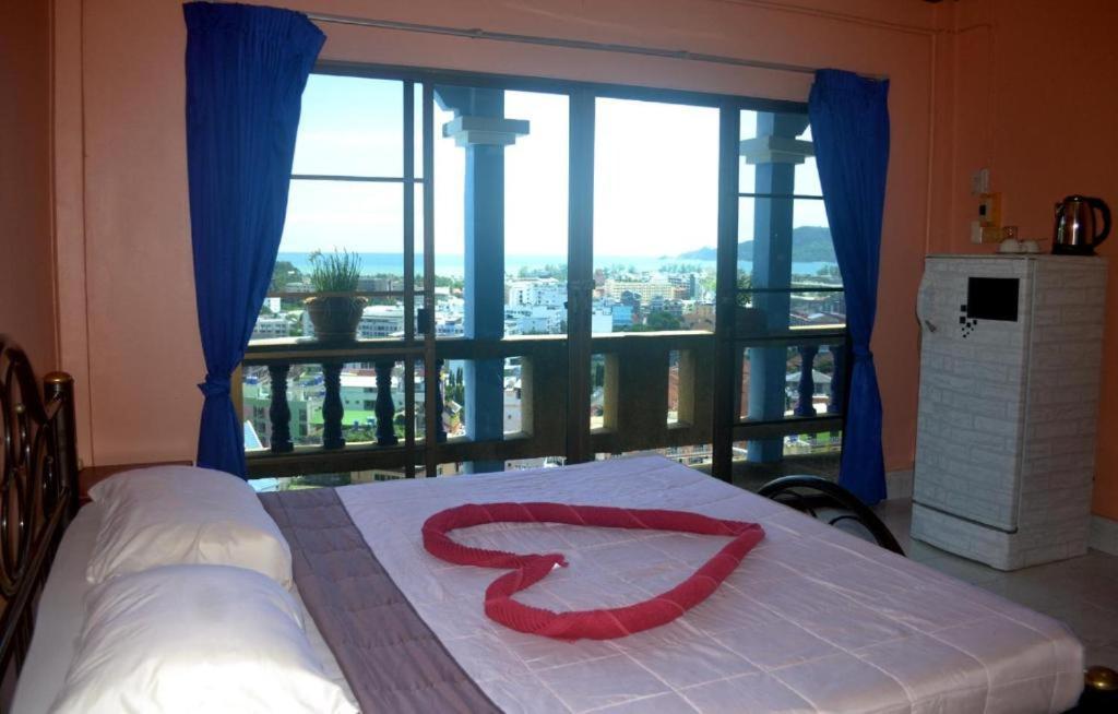 Oyo 851 On Hill Residence Patong Esterno foto