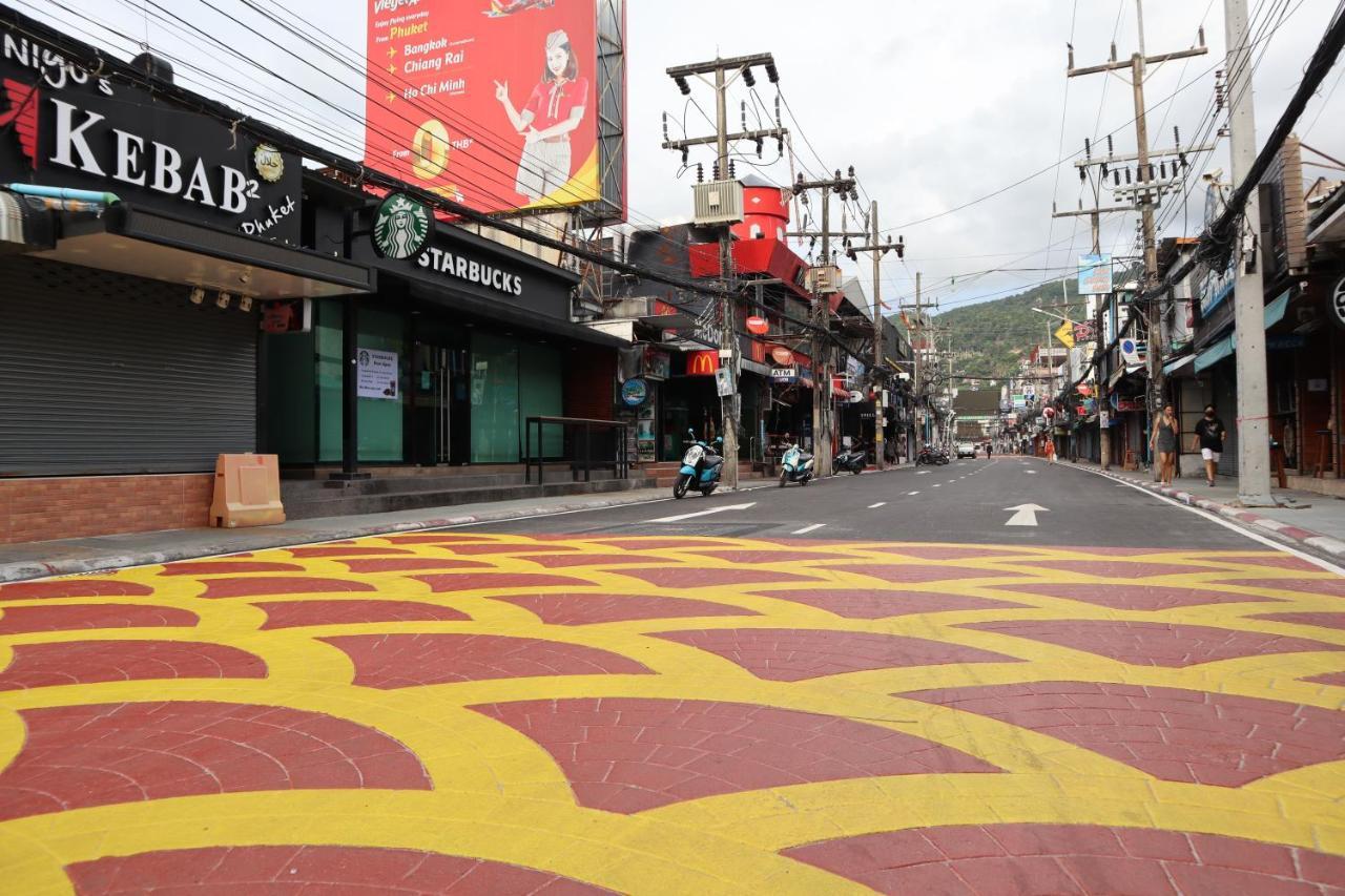 Oyo 851 On Hill Residence Patong Esterno foto