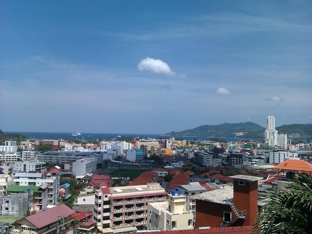Oyo 851 On Hill Residence Patong Esterno foto