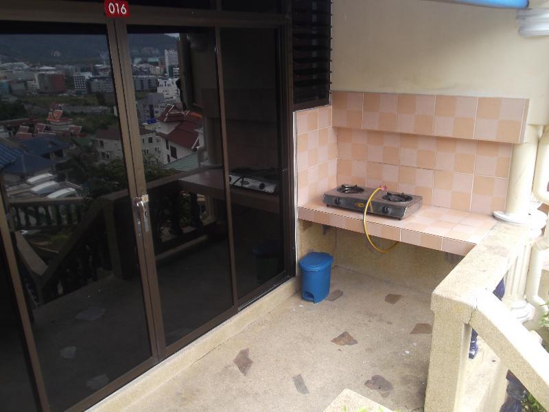 Oyo 851 On Hill Residence Patong Esterno foto