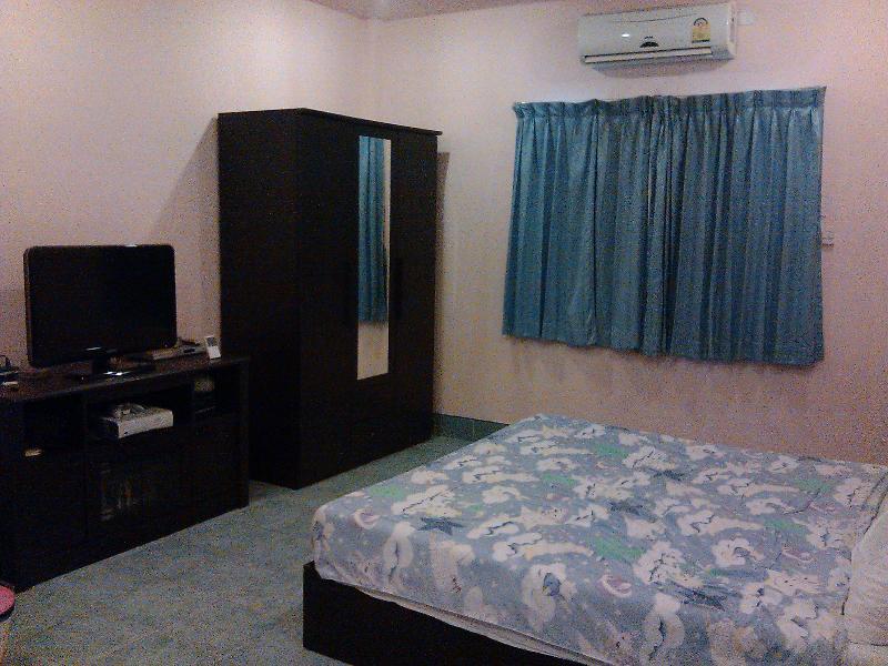 Oyo 851 On Hill Residence Patong Esterno foto